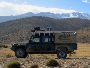 Land Rover Defender 130; één van onze expeditie voertuigen